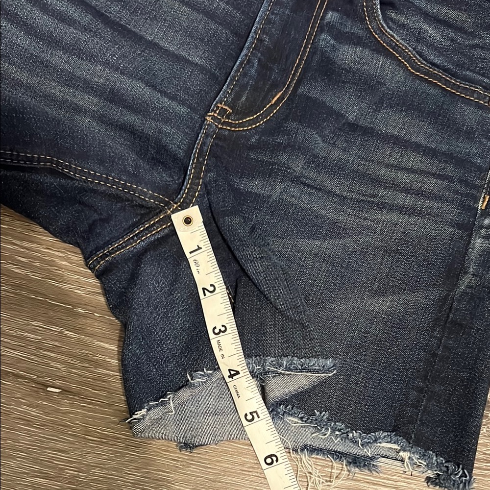 American Eagle Outfitters Women's Denim Shorts - Super Hi-Rise Shortie * - Picture 6 of 7